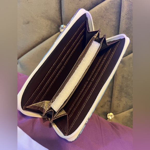 New! Lilo And Stitch Wallet - Picture 3 of 3